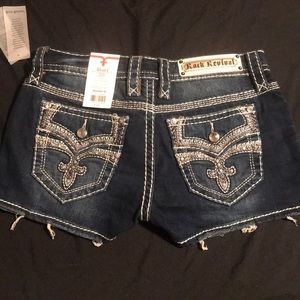 NWT celinda shorts